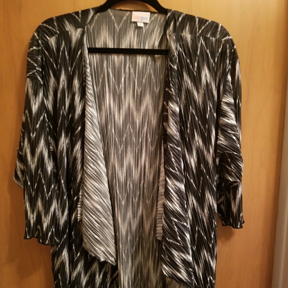 Lrg Lularoe Shirley